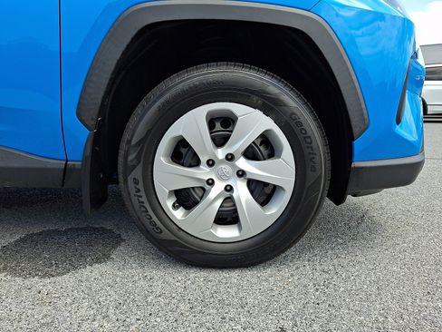 Certified 2020 Toyota RAV4 LE w/ All Weather Liner Package AWD/4WD image 9