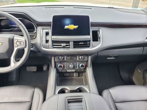 Used 2024 Chevrolet Tahoe LT w/ Luxury Package image 19