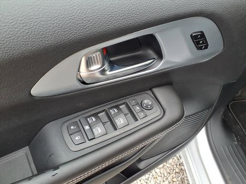 New 2026 Chrysler Pacifica Limited w/ S Appearance Package image 19