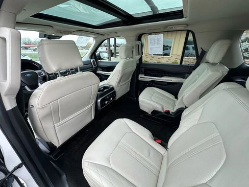 Used 2018 Ford Expedition Platinum image 24