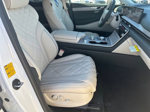 New 2026 Genesis GV80 3.5T Prestige image 13