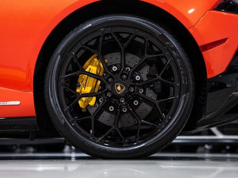 Used 2021 Lamborghini Huracan EVO AWD/4WD image 13