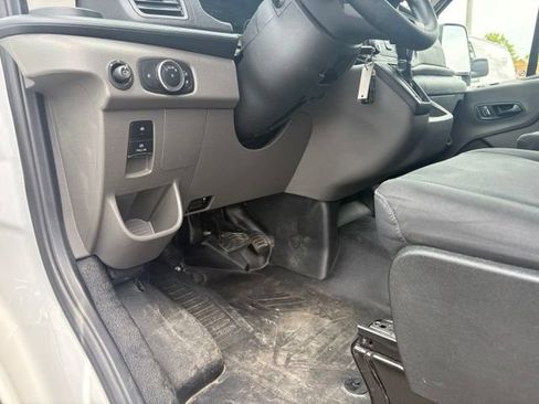 Used 2025 Ford Transit 250 Low Roof w/ Exterior Upgrade Package RWD image 30