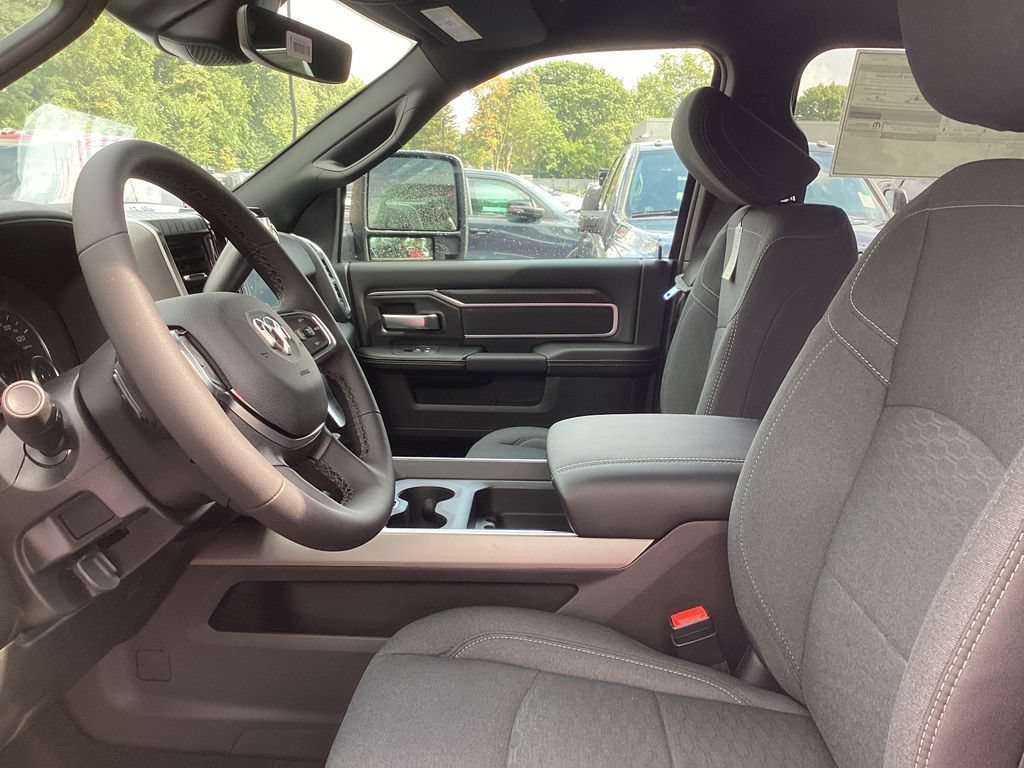 New 2026 RAM 3500 Big Horn AWD/4WD image 13