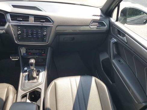 Used 2022 Volkswagen Tiguan SE R-Line FWD image 18