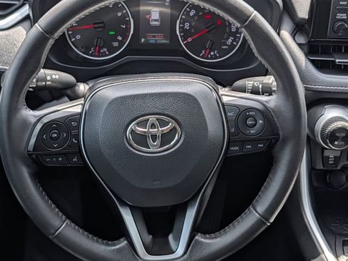 Used 2022 Toyota RAV4 XLE Premium FWD image 13