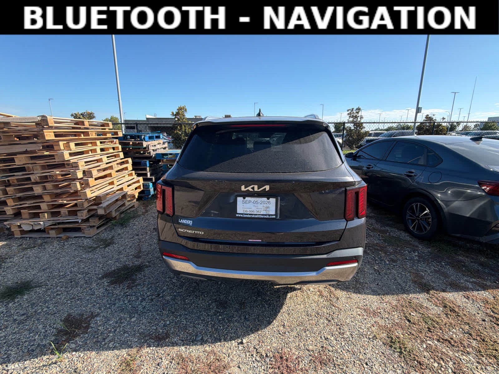 Used 2025 Kia Sorento S w/ Panoramic Sunroof Package FWD image 5