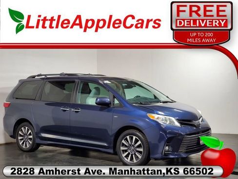Used 2019 Toyota Sienna XLE image 1