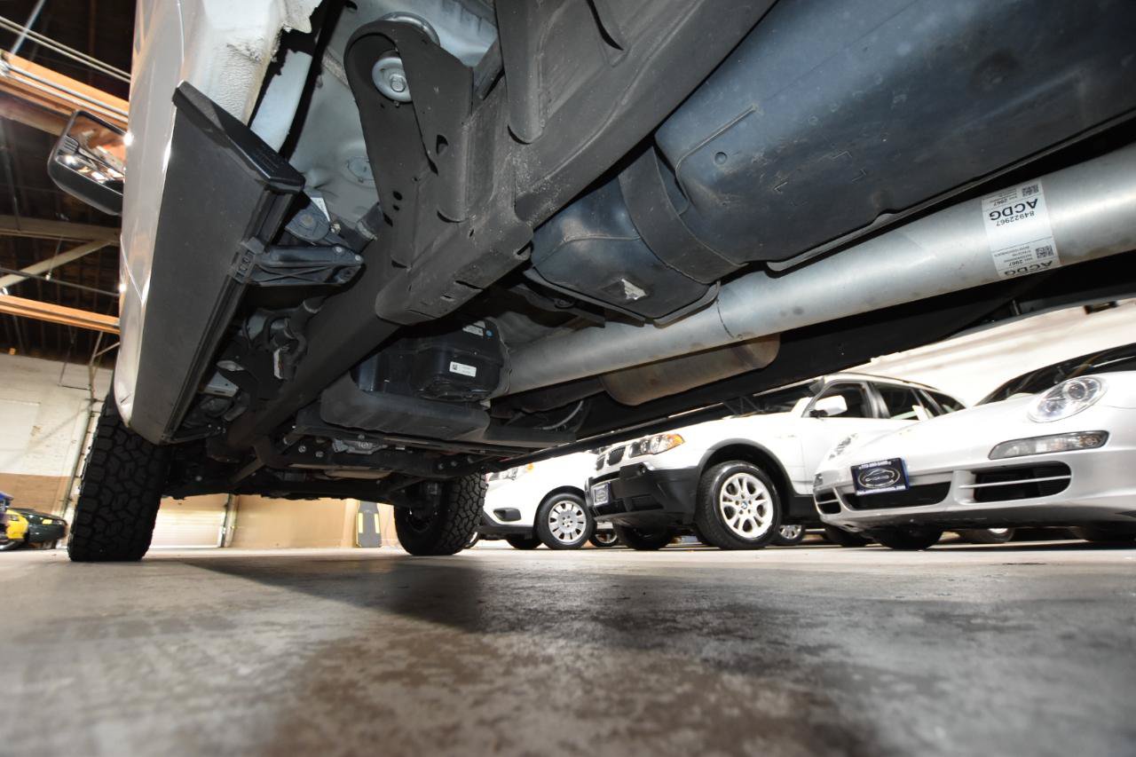 Used 2023 Chevrolet Silverado 3500 LT AWD/4WD image 53