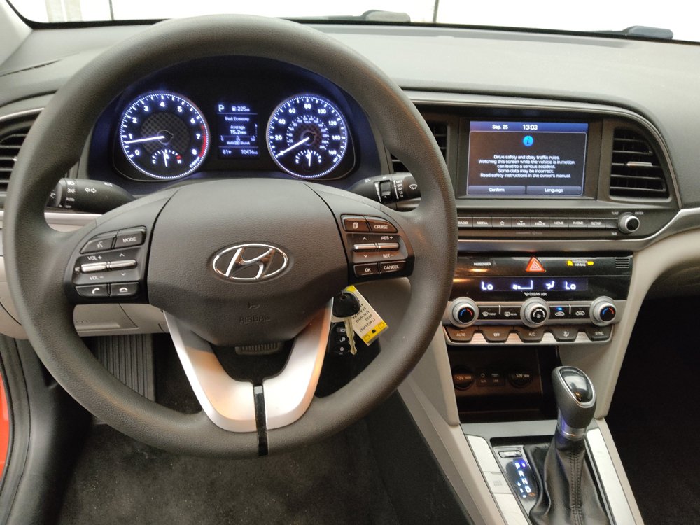 Used 2020 Hyundai Elantra SEL FWD image 22