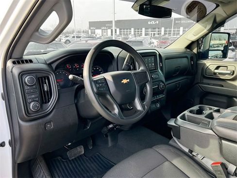 Used 2024 Chevrolet Silverado 2500 Custom w/ Snow Plow Prep/Camper Package image 31