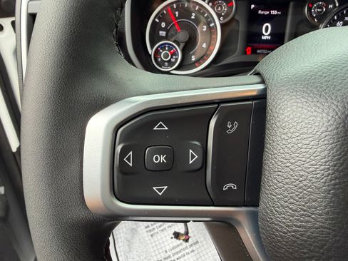 Used 2025 RAM 2500 Big Horn AWD/4WD image 18