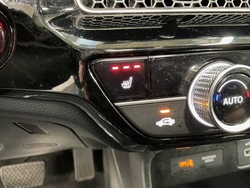 Certified 2022 Honda Civic EX image 33