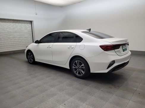 Used 2022 Kia Forte LXS image 3