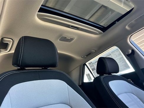 New 2025 Hyundai Venue SEL image 14