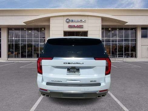 Certified 2026 GMC Yukon XL Denali w/ Denali Reserve Package AWD/4WD image 12