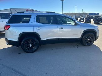 Used 2017 GMC Acadia SLT video 2