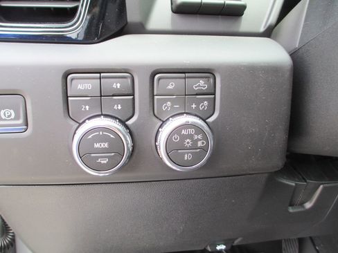 New 2026 GMC Sierra 2500 AT4 w/ AT4 Premium Plus Package AWD/4WD image 17