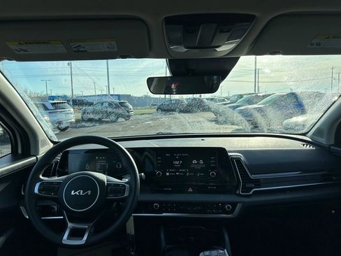 Certified 2024 Kia Sportage LX image 10