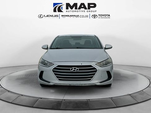 Used 2018 Hyundai Elantra SE w/ Cargo Package image 8