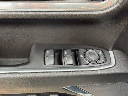 Used 2023 Chevrolet Silverado 1500 LT AWD/4WD image 25