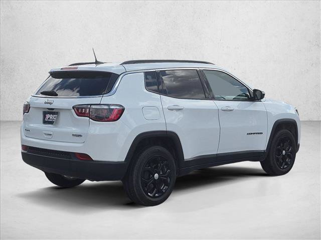 Used 2024 Jeep Compass Latitude AWD/4WD image 5