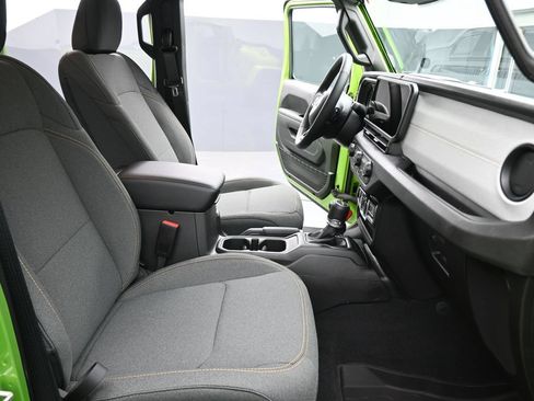 New 2026 Jeep Gladiator Sport AWD/4WD image 27