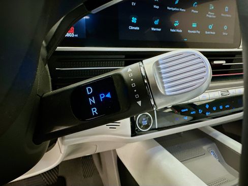 Used 2023 Hyundai Ioniq 6 SEL image 25