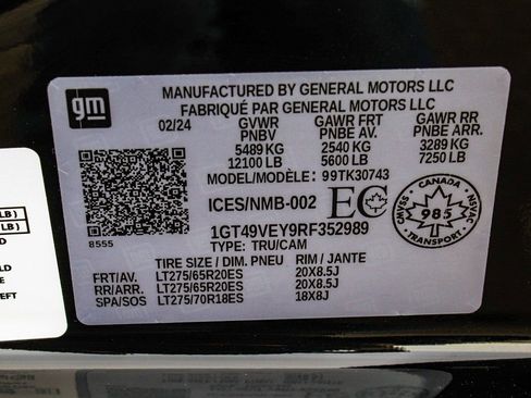 Used 2024 GMC Sierra 3500 AT4 w/ AT4 Premium Plus Package image 14