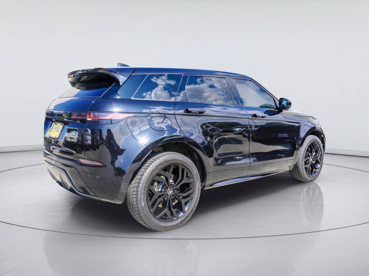 Used 2023 Land Rover Range Rover Evoque R-Dynamic SE AWD/4WD image 12