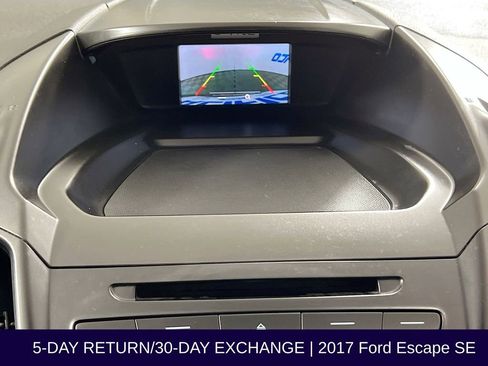 Used 2017 Ford Escape SE w/ SE Cold Weather Package image 18