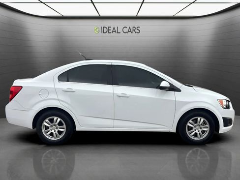 Used 2016 Chevrolet Sonic LT FWD image 4