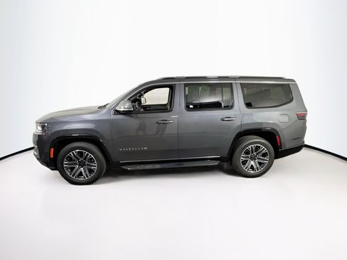 Used 2022 Jeep Wagoneer Series III w/ Flexible Seating Group AWD/4WD image 8