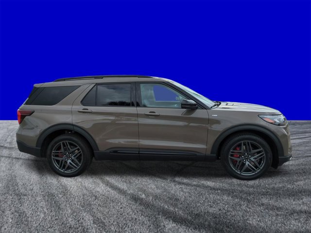 New 2026 Ford Explorer ST-Line w/ ST-Line Street Pack RWD image 3