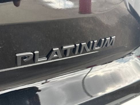 New 2025 Nissan Pathfinder Platinum w/ Black Appearance Package image 9