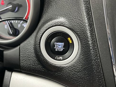 Used 2019 Dodge Journey SE image 18