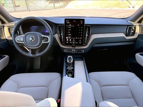 New 2026 Volvo XC60 B5 Plus w/ Protection Package Premier image 7