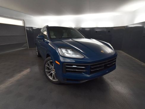 New 2026 Porsche Cayenne AWD/4WD image 9