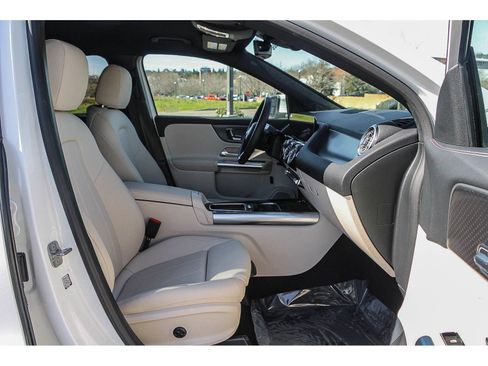 Certified 2025 Mercedes-Benz GLA 250 image 13