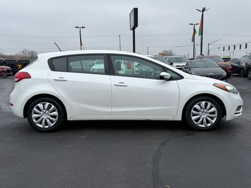 Used 2016 Kia Forte LX image 9