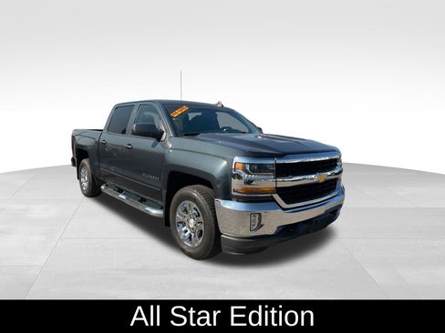 Used 2018 Chevrolet Silverado 1500 LT w/ All Star Edition image 3