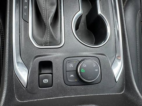 Used 2023 Chevrolet Traverse High Country w/ LPO, Floor Liner Package AWD/4WD image 18