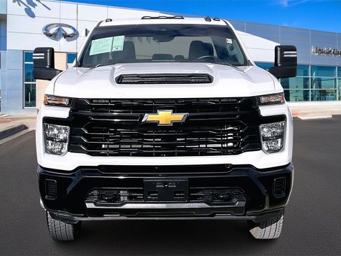 Used 2025 Chevrolet Silverado 3500 W/T w/ WT Convenience Package image 3