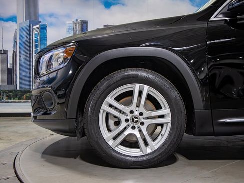 Used 2022 Mercedes-Benz GLB 250 4MATIC image 7
