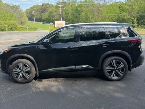 Used 2023 Nissan Rogue SL w/ SL Premium Package image 11