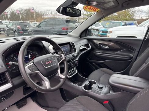 Used 2023 GMC Terrain SLE w/ Driver Convenience Package image 10