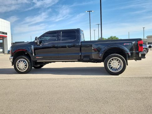 Used 2024 Ford F350 Lariat w/ Lariat Ultimate Package AWD/4WD image 2