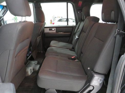 Used 2016 Ford Expedition EL XLT image 16