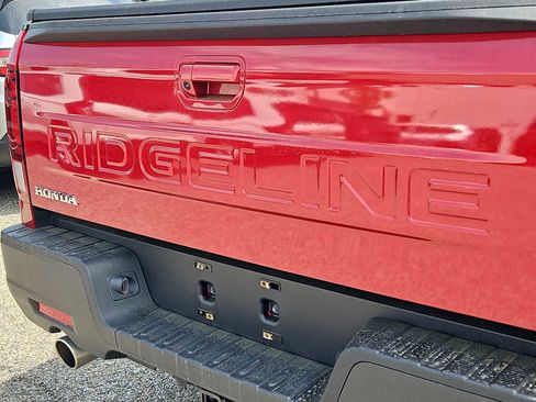 Certified 2025 Honda Ridgeline RTL image 7
