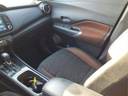 Used 2024 Nissan Kicks SR FWD image 12